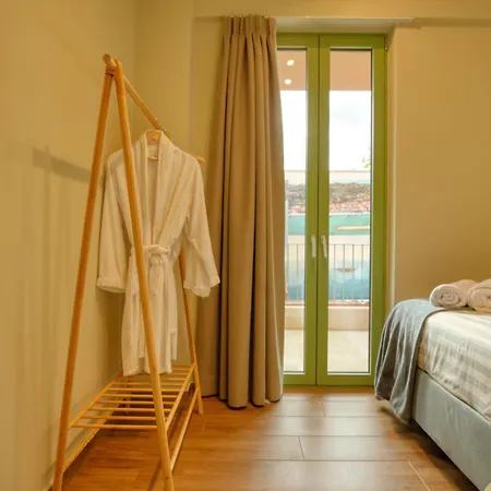 Lejlighed Alkyoni Luxury
